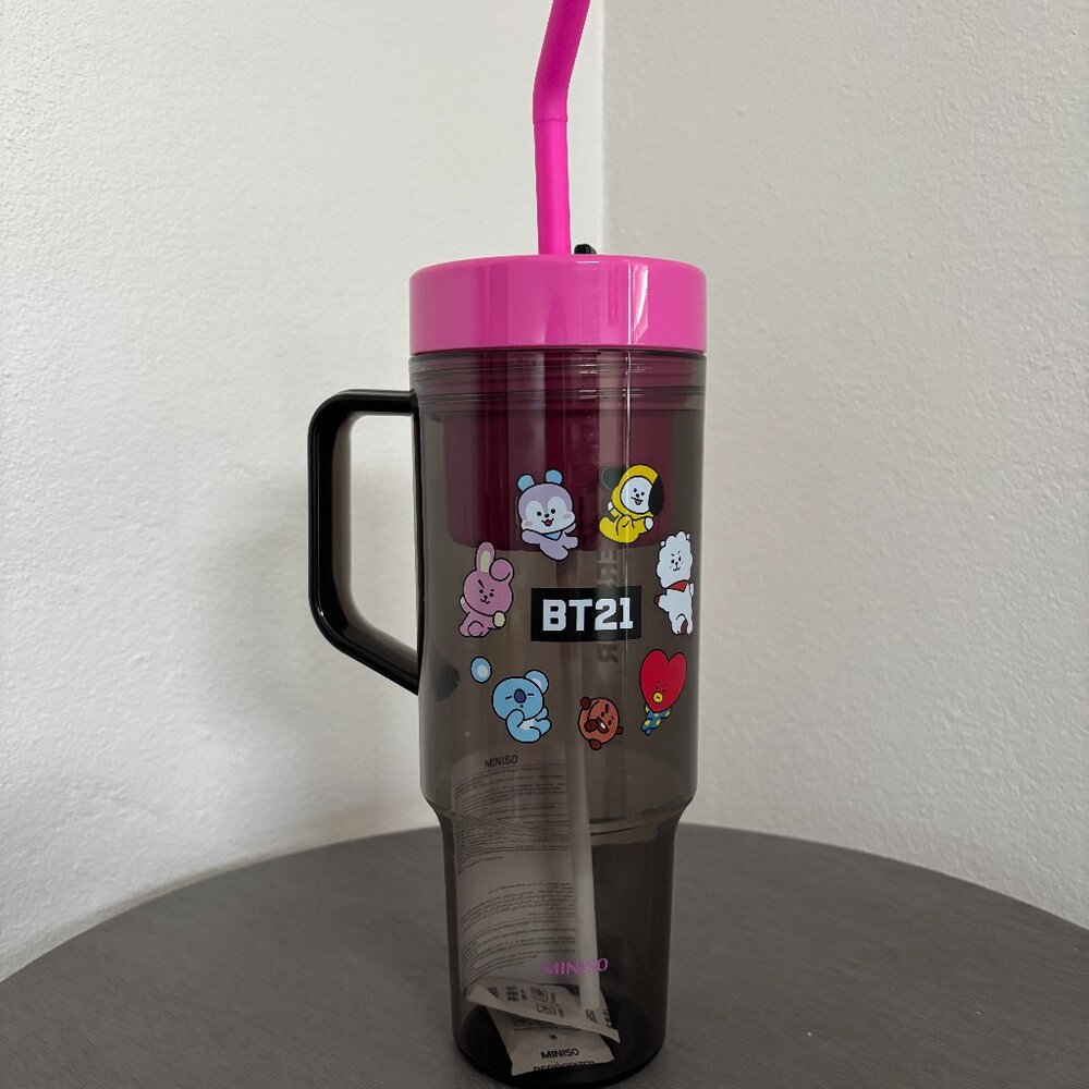 BTS Bangtan Boys BT21 Miniso Collection Tumbler 42 OZ comes with Lid and Straw